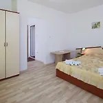 Gloria House