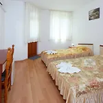 Gloria House