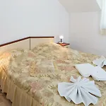 Gloria House