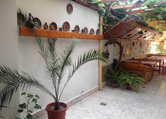 Konukevi Gloria House