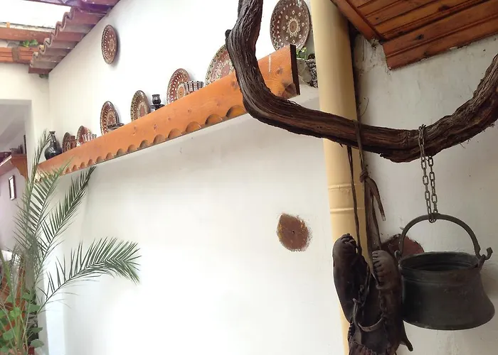 Gloria House Misivri