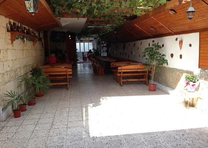 Gloria House Pensión