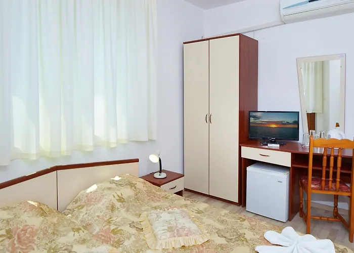 Gloria House 内塞伯尔